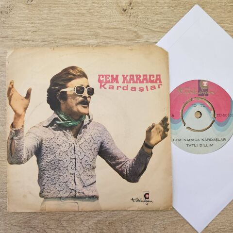Cem Karaca – Tatlı Dillim / Demedim Mi 45LİK PLAK