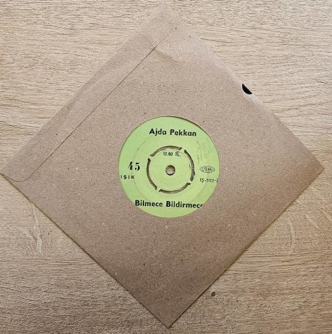 AJDA PEKKAN - BİLMECE BİLDİRMECE 45LİK PLAK