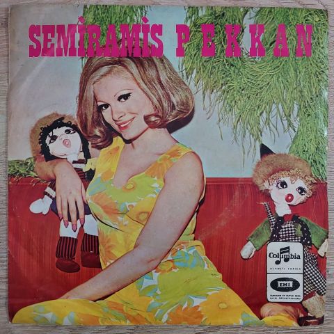 Semiramis Pekkan – Ne Geçti Elime / Eski Sandal 45LİK PLAK