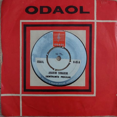 Semiramis Pekkan – Ararım Sorarım / Bir Gün Elime Düşersin 45LİK PLAK