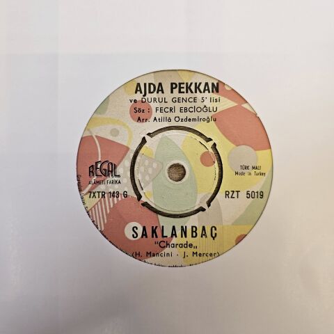 Ajda Pekkan – Oyalama Beni / Saklanbaç 45LİK PLAK