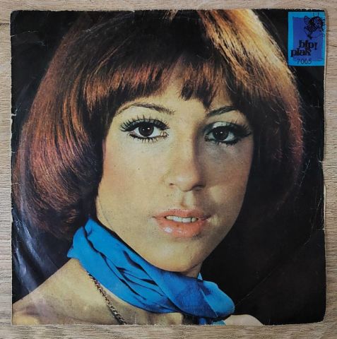 Semiha Yankı – Sıcak Sımsıcaksın / Böcecik 45LİK PLAK