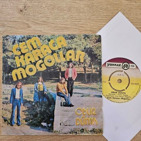 Cem Karaca & Moğollar – Obur Dünya / El Çek Tabip 45LİK PLAK