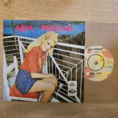 Ajda Pekkan – Bang, Bang / İki Yabancı 45LİK PLAK