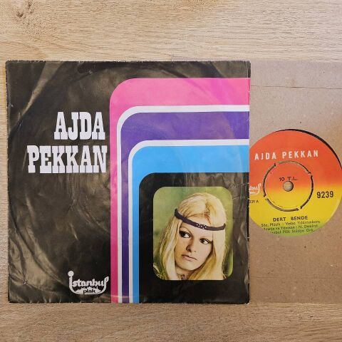 Ajda Pekkan – Dert Bende / Varsın Yansın Dünya 45LİK PLAK