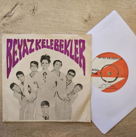 BEYAZ KELEBEKLER - MENEM MİSAFİR 45LİK PLAK