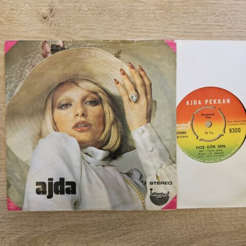 Ajda Pekkan – Hoş Gör Sen / Sana Ne, Kime Ne 45LİK PLAK