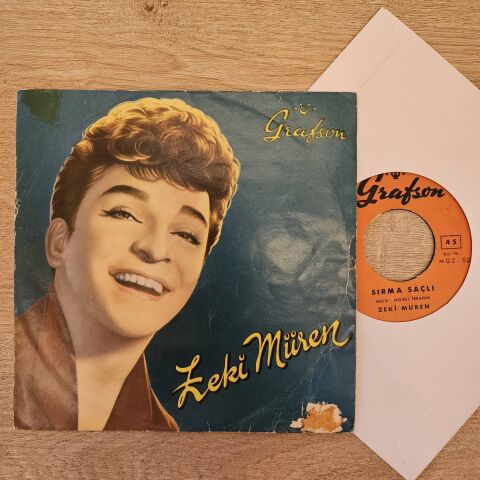 Zeki Müren – Benden Kaçarak / Sırma Saçlı 45LİK PLAK