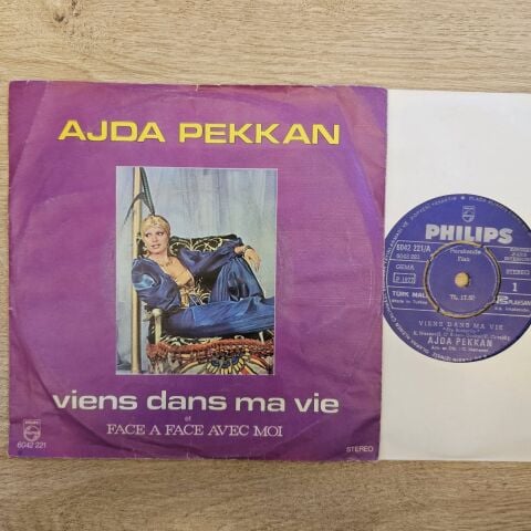 Ajda Pekkan – Viens Dans Ma Vie / Face A Face Avec Moi 45LİK PLAK