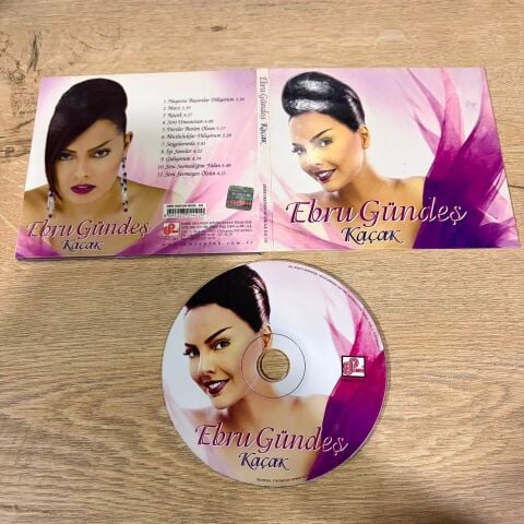 EBRU GÜNDEŞ - KAÇAK CD