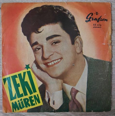Zeki Müren – Yollar Uzak Gelemedim / Seninle Bir Sonbahar 45LİK PLAK