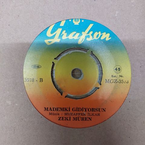 Zeki Müren – Hoşlandım Senden / Madem Ki Gidiyorsun 45LİK PLAK