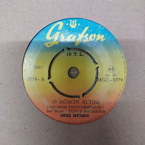 Zeki Müren – O Ağacın Altını / Şeytana Uyduk Bir Kerre 45LİK PLAK