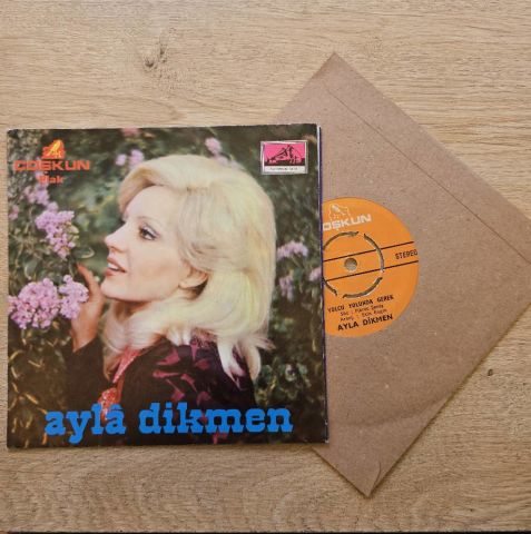 Ayla Dikmen – Yolcu Yolunda Gerek 45LİK PLAK
