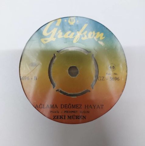 Zeki Müren – Karadut / Ağlama Değmez Hayat 45LİK PLAK