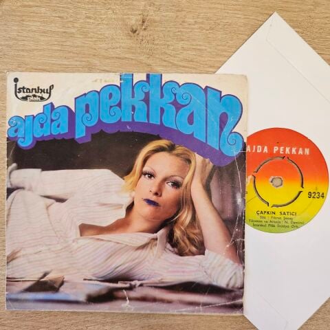 Ajda Pekkan – Olanlar Oldu Bana / Çapkın Satıcı 45LİK PLAK