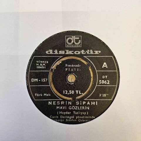 Nesrin Sipahi – Mavi Gözlerin / Ne Olur 45LİK PLAK