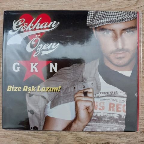 GÖKHAN ÖZEN - BİZE AŞK LAZIM CD
