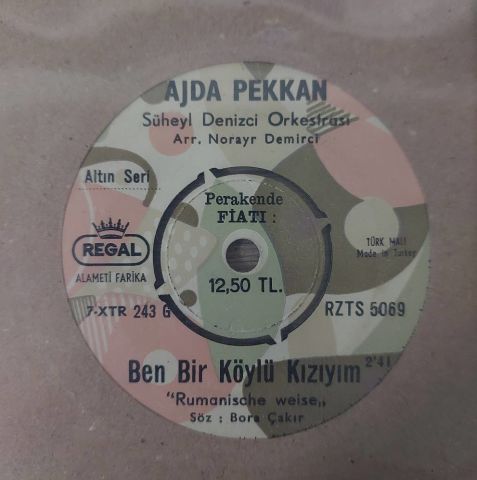 AJDA PEKKAN - TATLI DÜNYA 45LİK PLAK