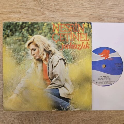 Nesrin Çetinel – Yalnızlık / Sevda Şarkısı 45LİK PLAK
